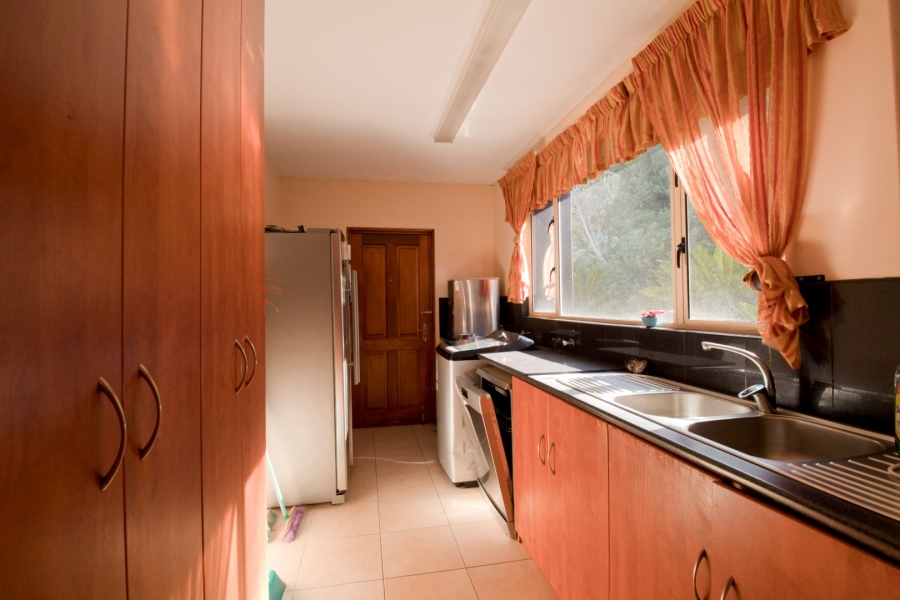 7 Bedroom Property for Sale in Outeniqua Strand Western Cape